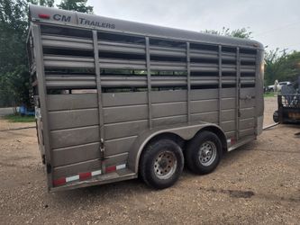 16' 2017 CM Livestock Trailer 