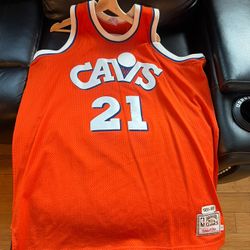 World B Free Cleveland Cavilers Throwback Jersey 