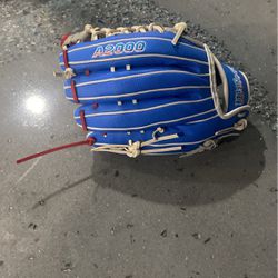 Brand New Never Used Wilson A2000 Baseball Glove