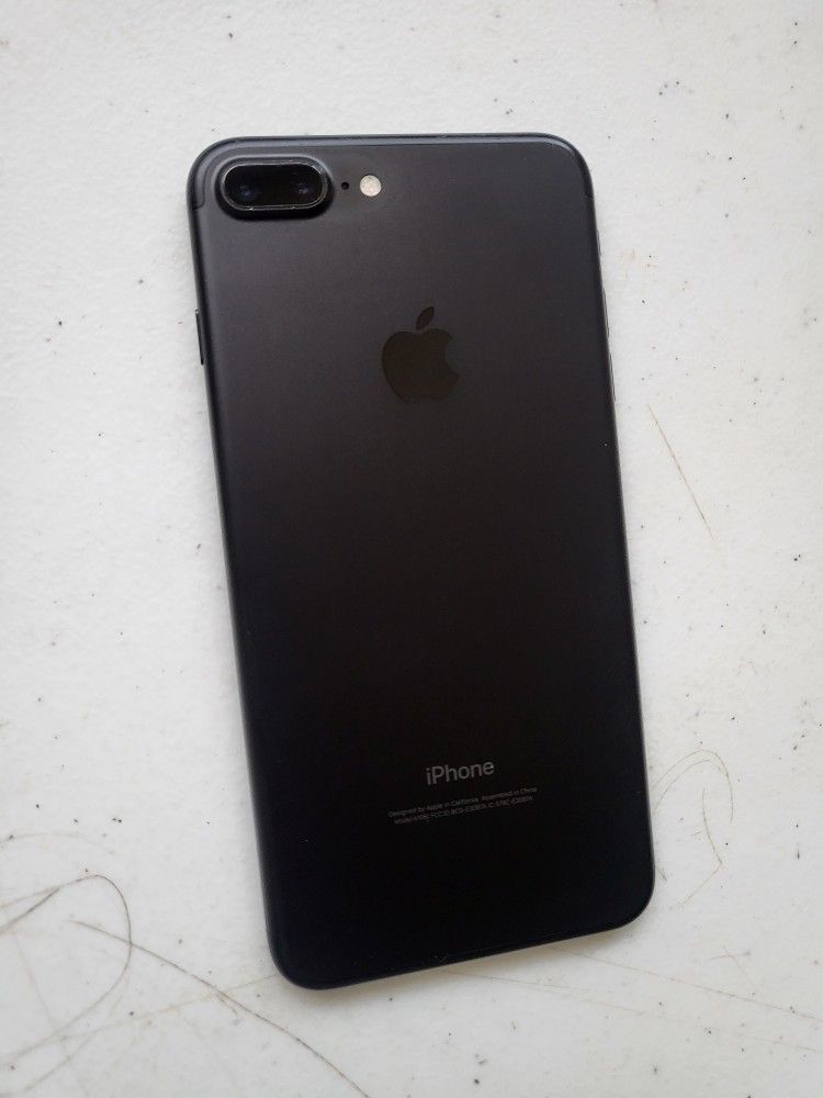 Apple iPhone 7 plus 128 GB UNLOCKED. COLOR BLACK. WORK VERY WELL.PERFECT CONDITION. 