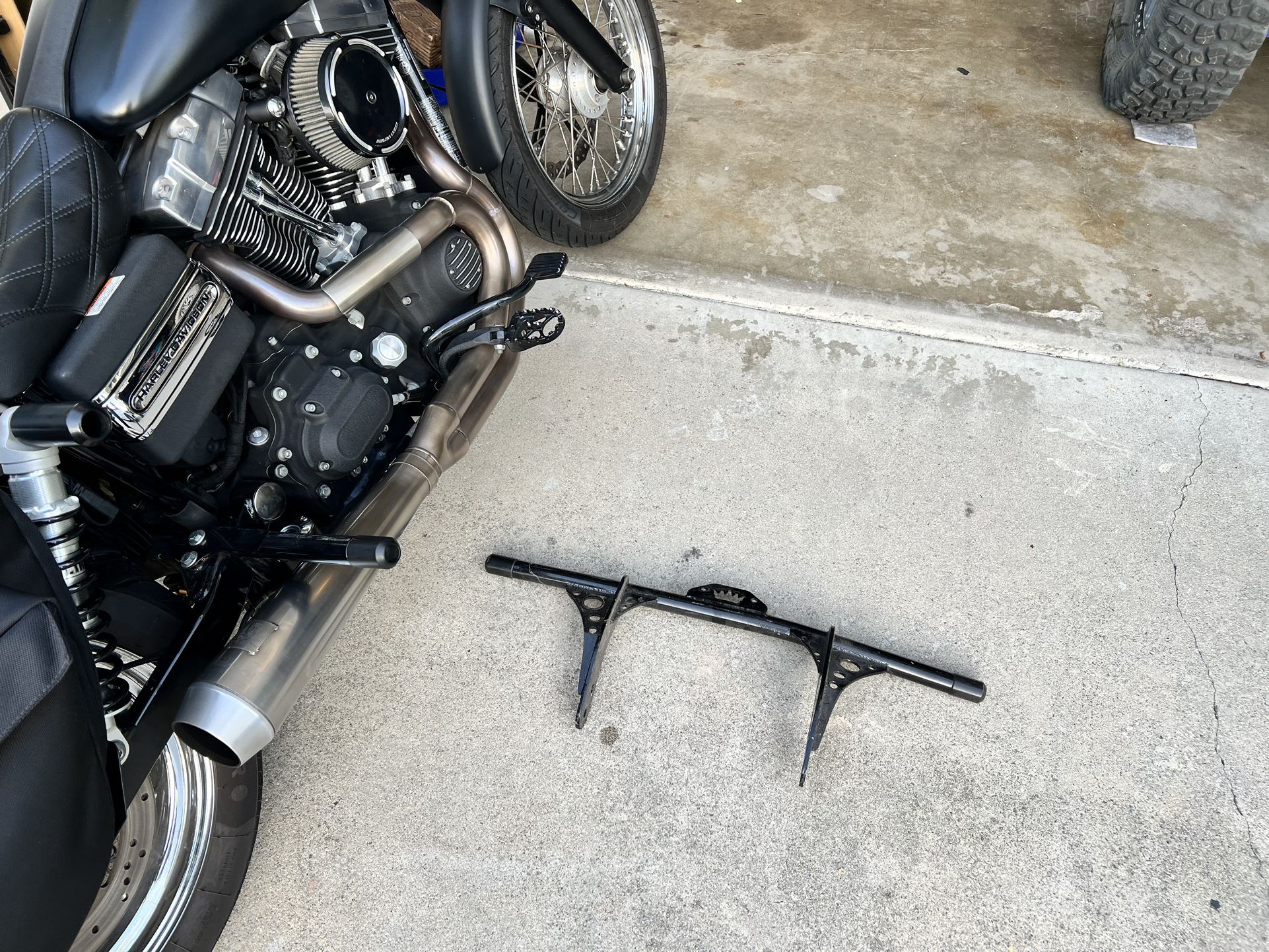 FRONT AND REAR BUNGKING CRASH BARS DYNA