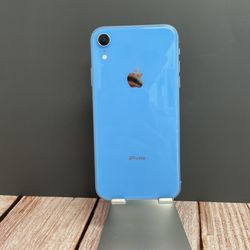 iPhone XR - Unlocked - 64GB