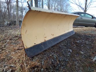Like new HD 7.5 snow plow Meyer's 4 spring just plow