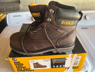 Dewalt boots 🥾 new