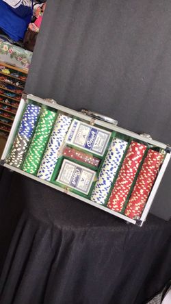 Collectible portable aluminum poker chip game