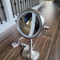 LED Make-up Mirror