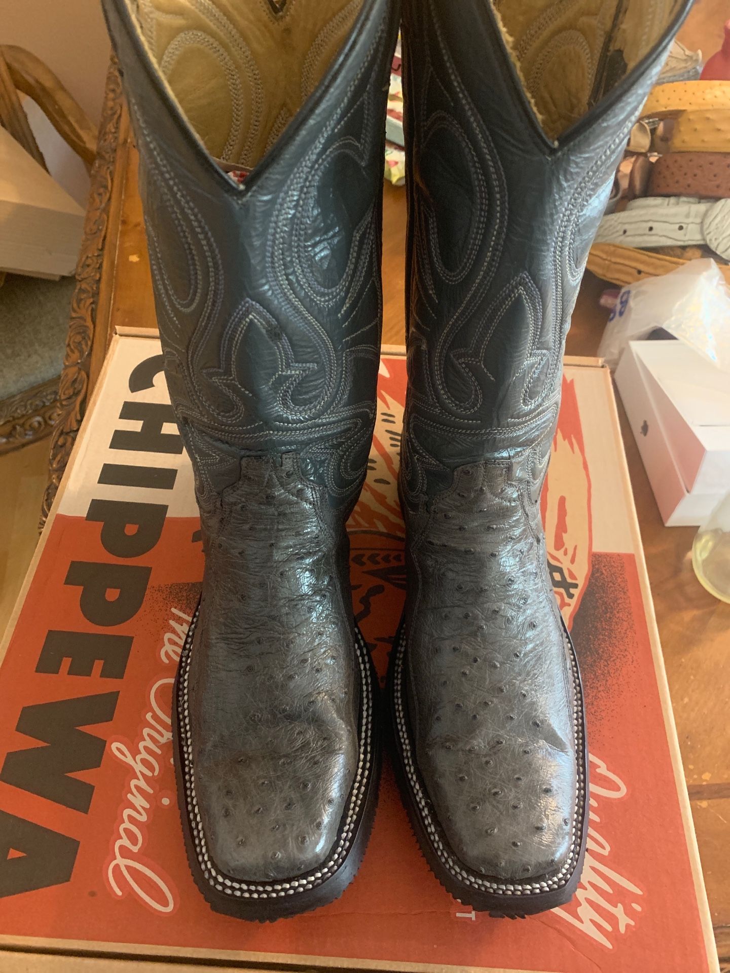 BOTAS DE AVESTRUZ (GRIS)