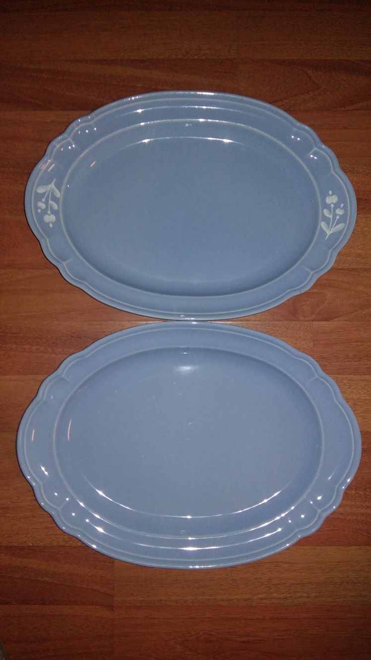 Pfaltzgraff Gazebo Blue Platters