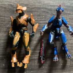 Halo Figures W/ Stands