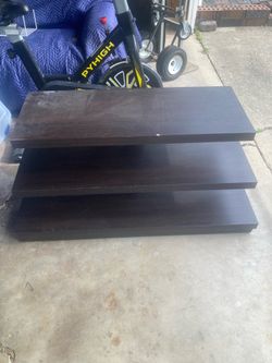 A Widescreen TV Table