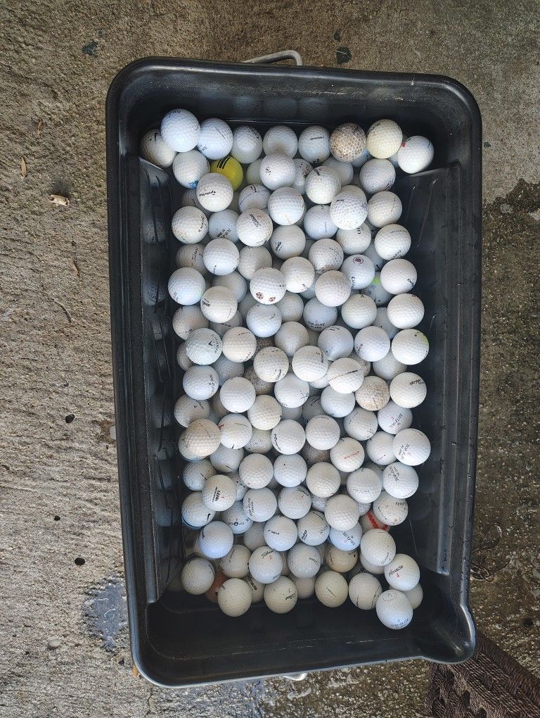 Over 500 Assorted Golf Balls