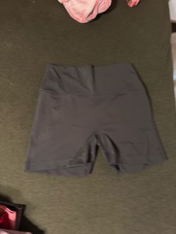 Love All shorts grey & black