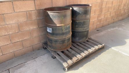 FREE METAL BARRELS