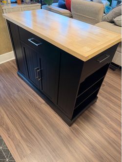 Kitchen Island with Drawers and Pull-Out Shelves