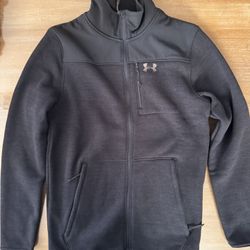 Barely worn Men’s Under armour full zip cold gear coat size small  