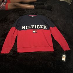Brand New Tommy Hilfiger Pull Over Sweater 