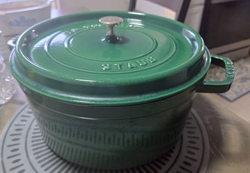 Staub Round Dutch Oven – Green
