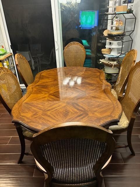 Dining Table For 6 + Cover + Leaf