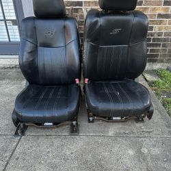 Chrysler 300S Seats