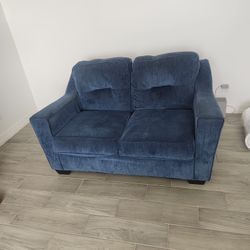Sillon.  Couch 