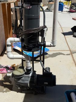 Portable pool vacuum