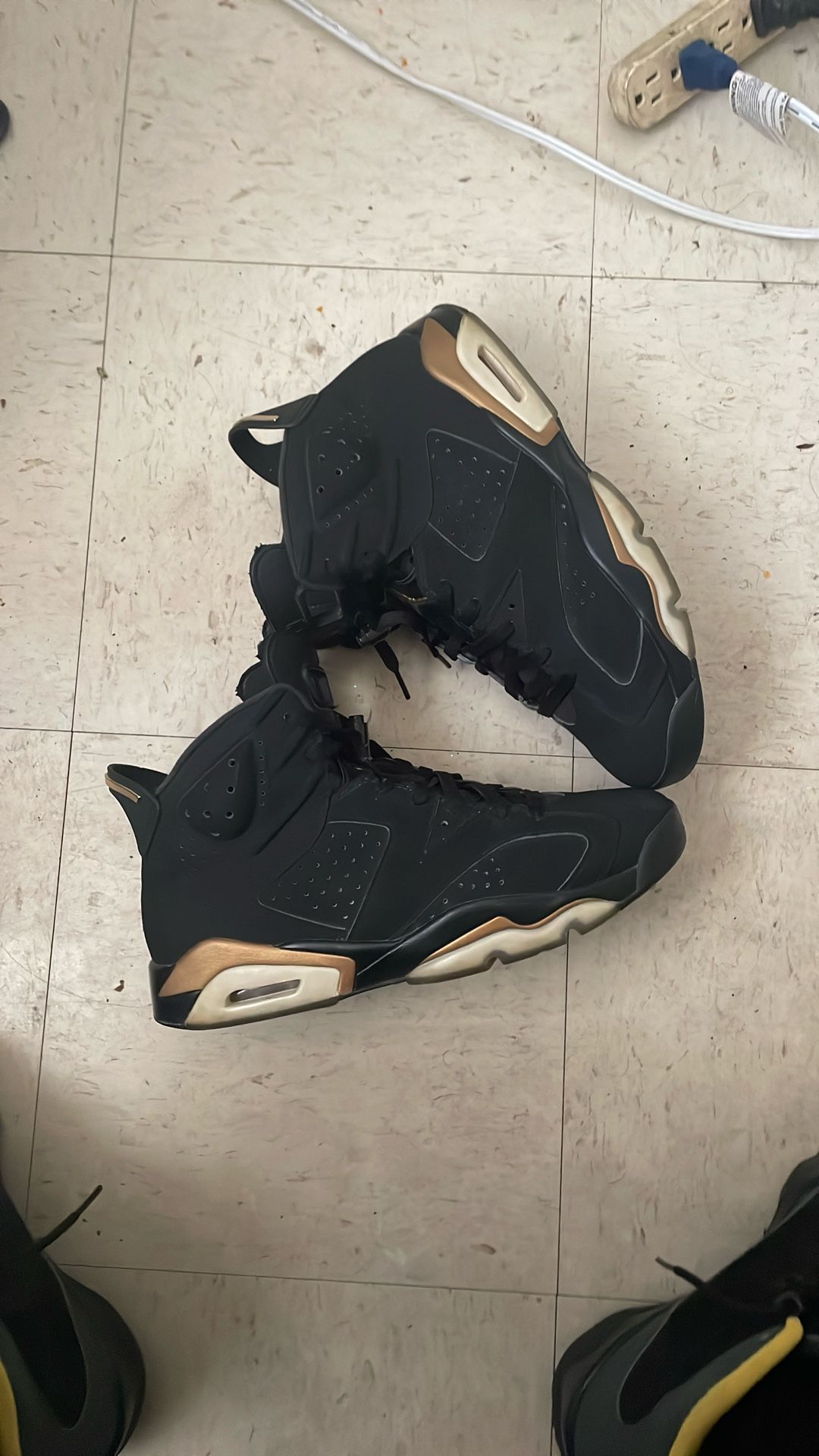 Jordan 6 Gold 