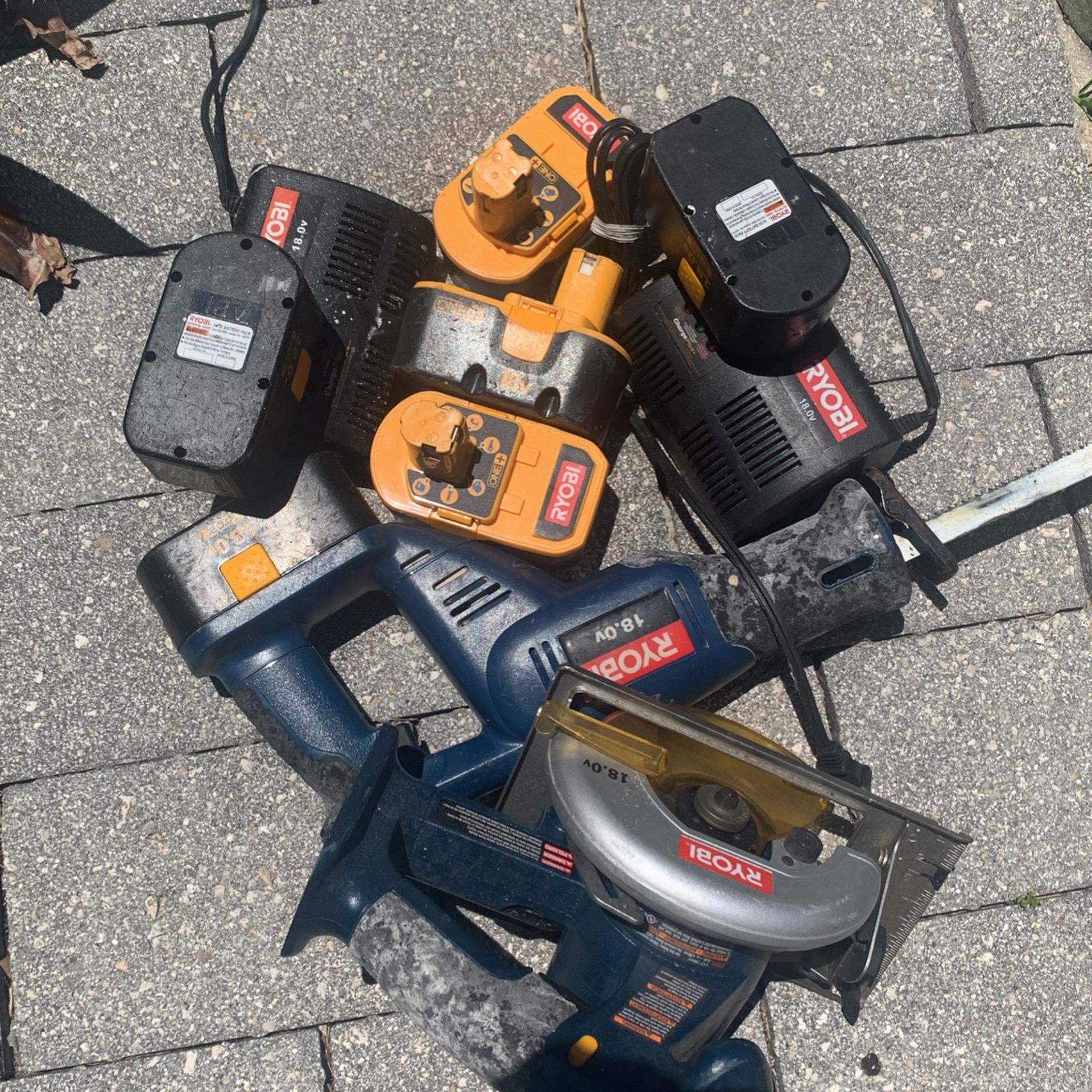 RYOBI TOOLS With Charger