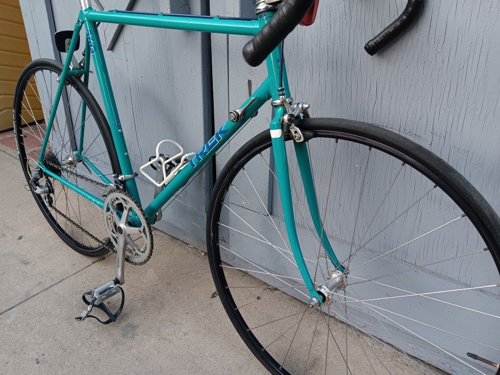 58cm. Road Bike. TREK