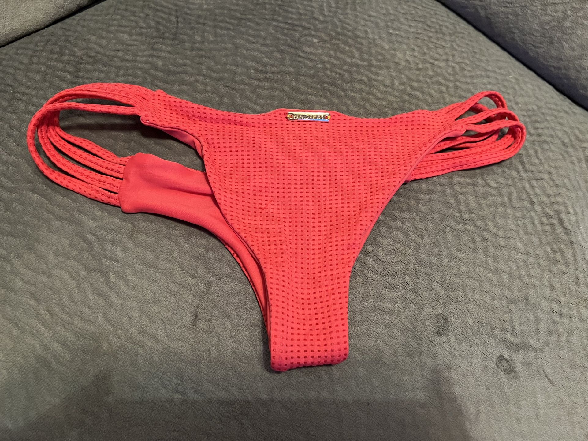 San Lorenzo Bikini Bottom - Size M - PICKUP IN AIEA - I DON’T DELIVER 