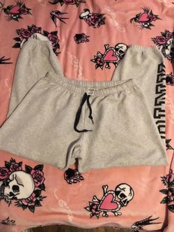 Gray vs pink  Sweatpants