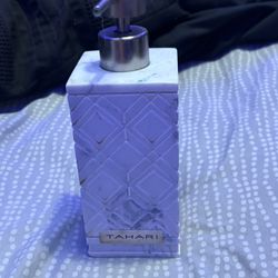 Soap dispenser 