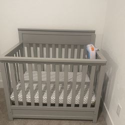 Mini Gray Crib 