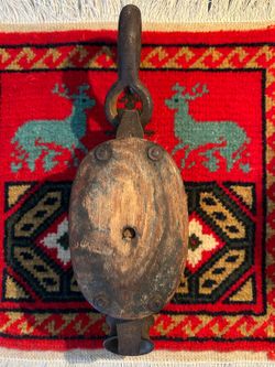RONDANA ANTIGUA DE MADERA Y CAST IRON