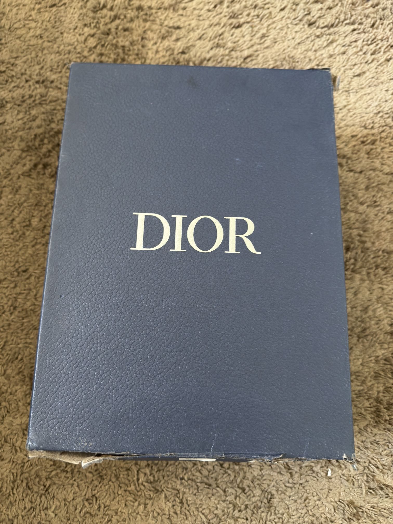 (Pre-owned) Dior B30 + Box + Dust Bag