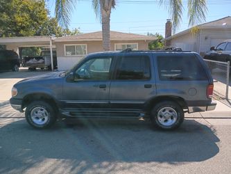 2001 Ford Explorer