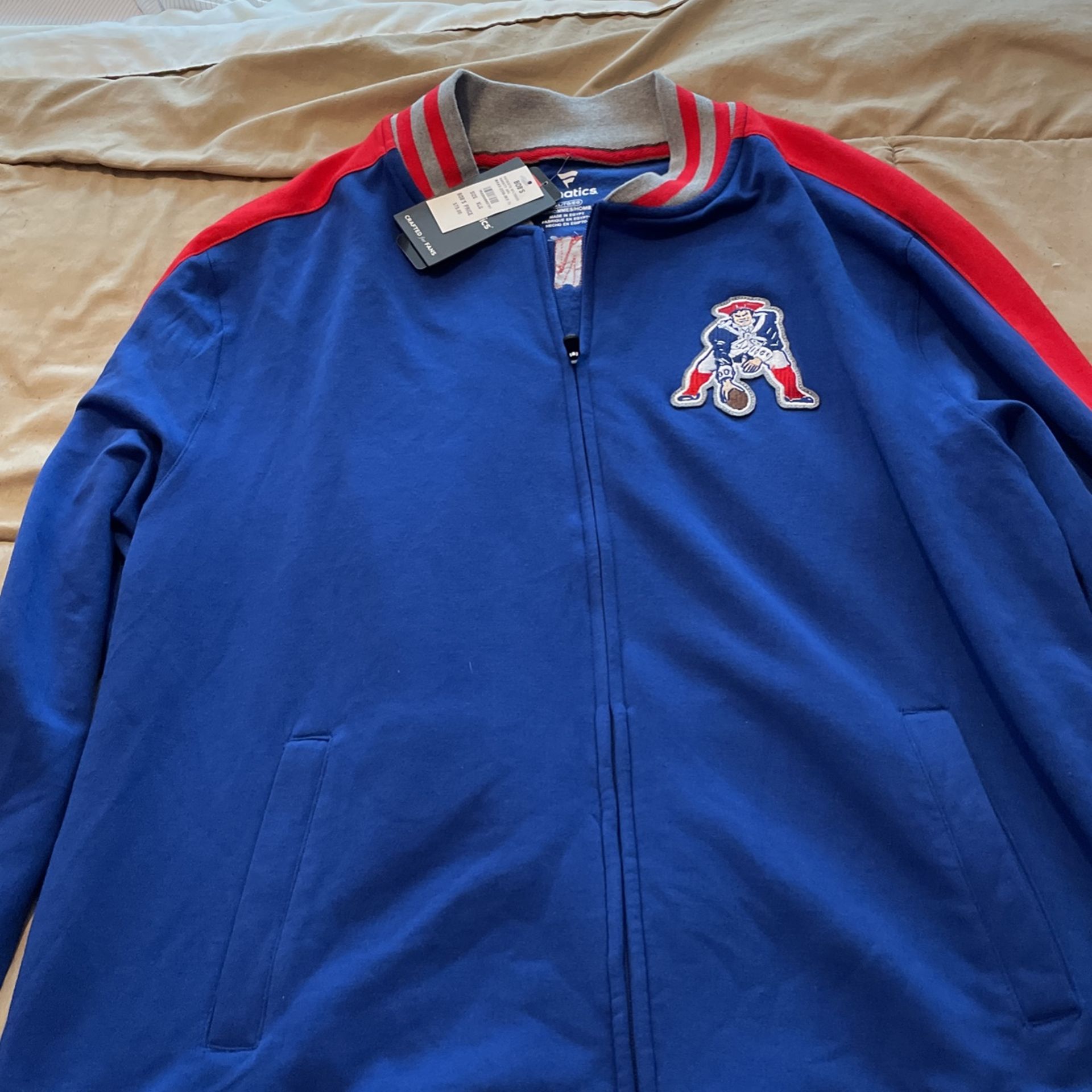 New With Tags Still Attached New England Patriots Jacket With Old Logo Size Xl