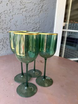 Set of 30 plastic Green Glasses goblets Wine Glasses with Gold Rim Set of 4