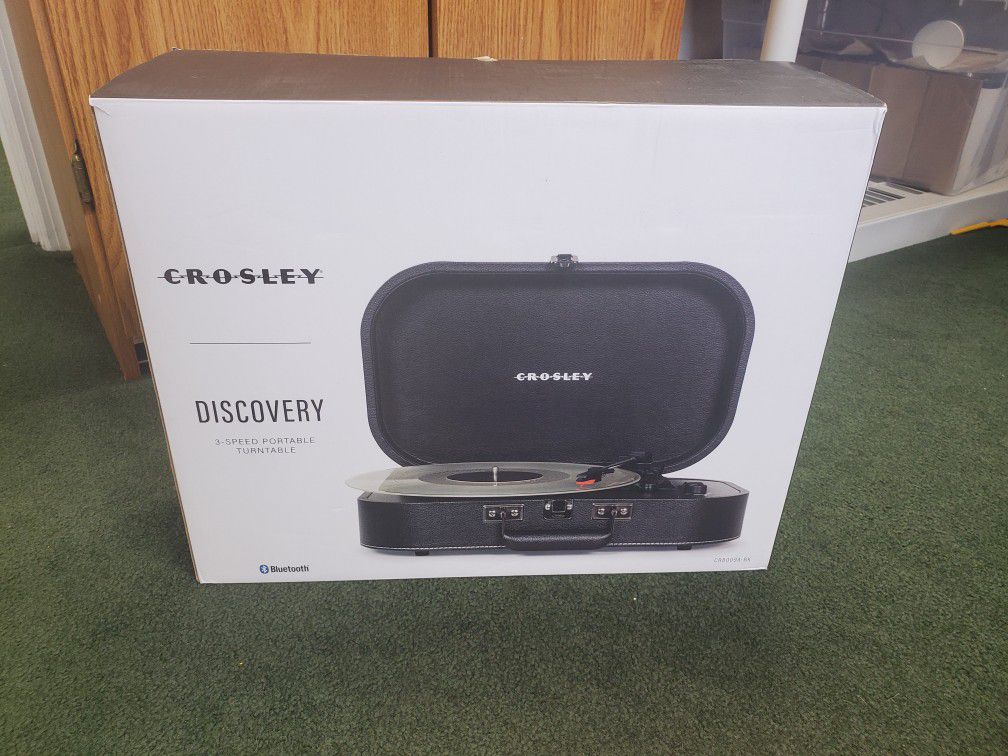 Crosley Discovery Three-Speed Portable Turntable