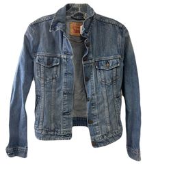 Women’s XS- Slim Fitting Levi’s Jacket