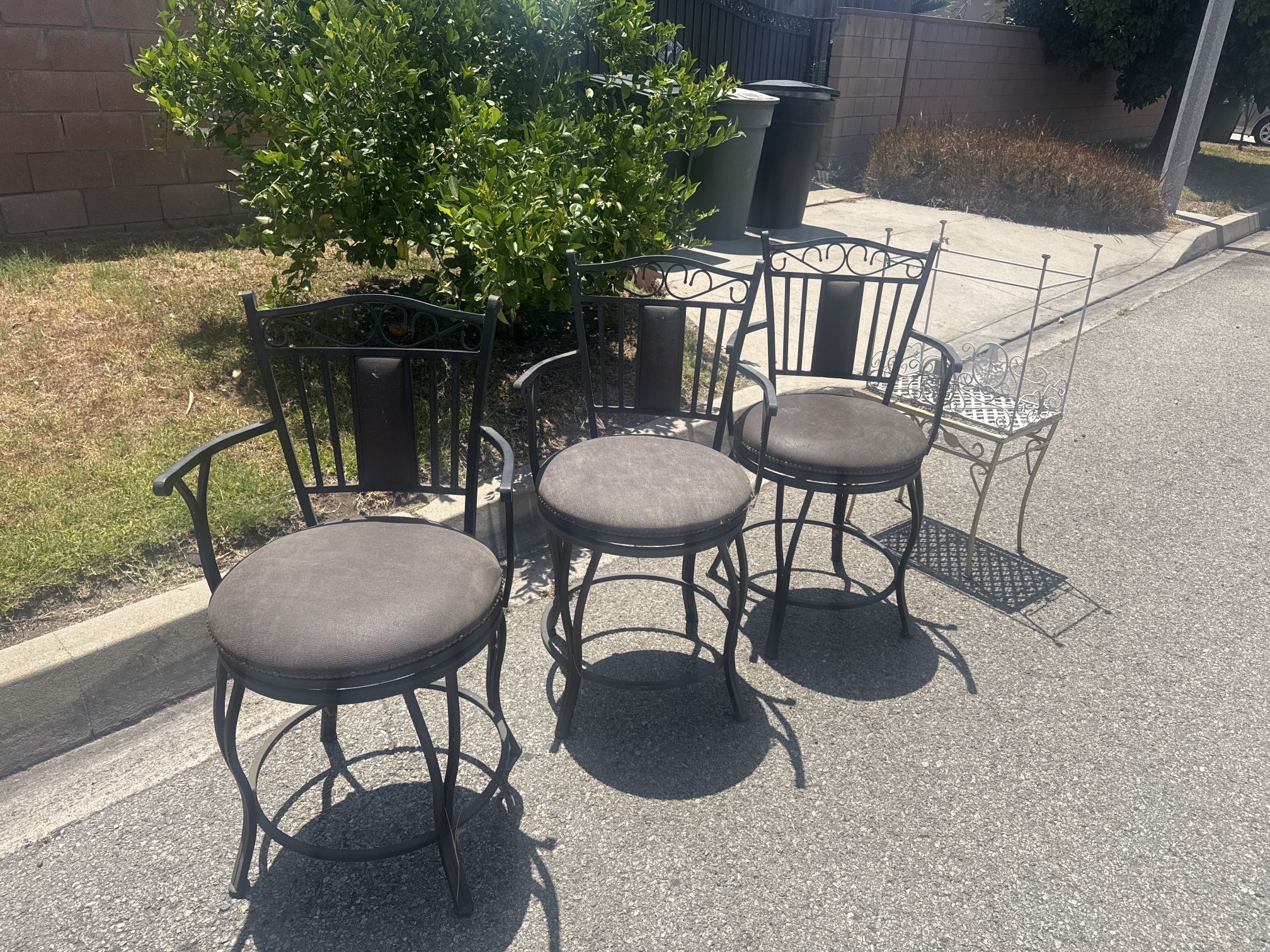 Free Bar Stools