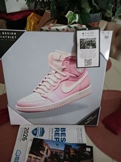 BRAND NEW IN PACKAGE NIKE WALL PIC BY DESIGN DISTRICT 14inby14in. 10 firm