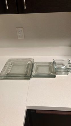 Libbey Tempo Glass Dinnerware Set, Sleek Square Clear Glass Plates and Bowls Set