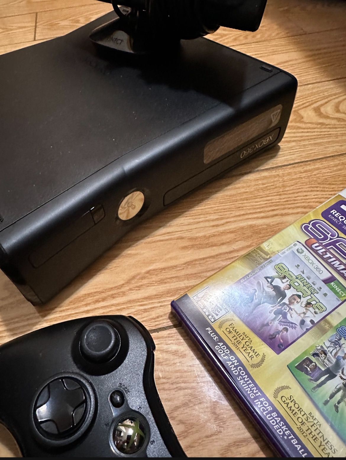 XBOX 360 BUNDLE WITH GAMES