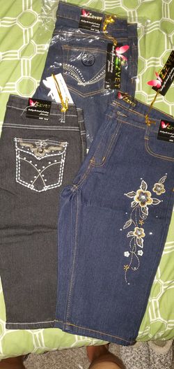 Short size 15 $10 dls cada uno