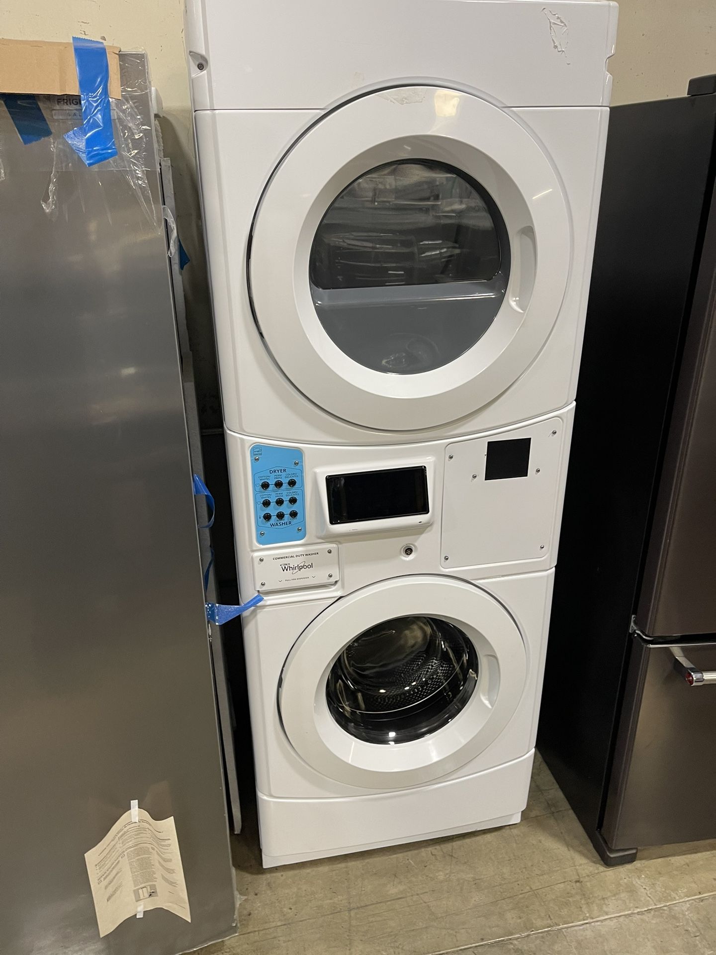 WHIRLPOOL STACKED LAUNBDRY CENTER ELECTRIC 220v