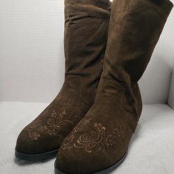 Embroidered Brown Suede Boots By Jack Sprat