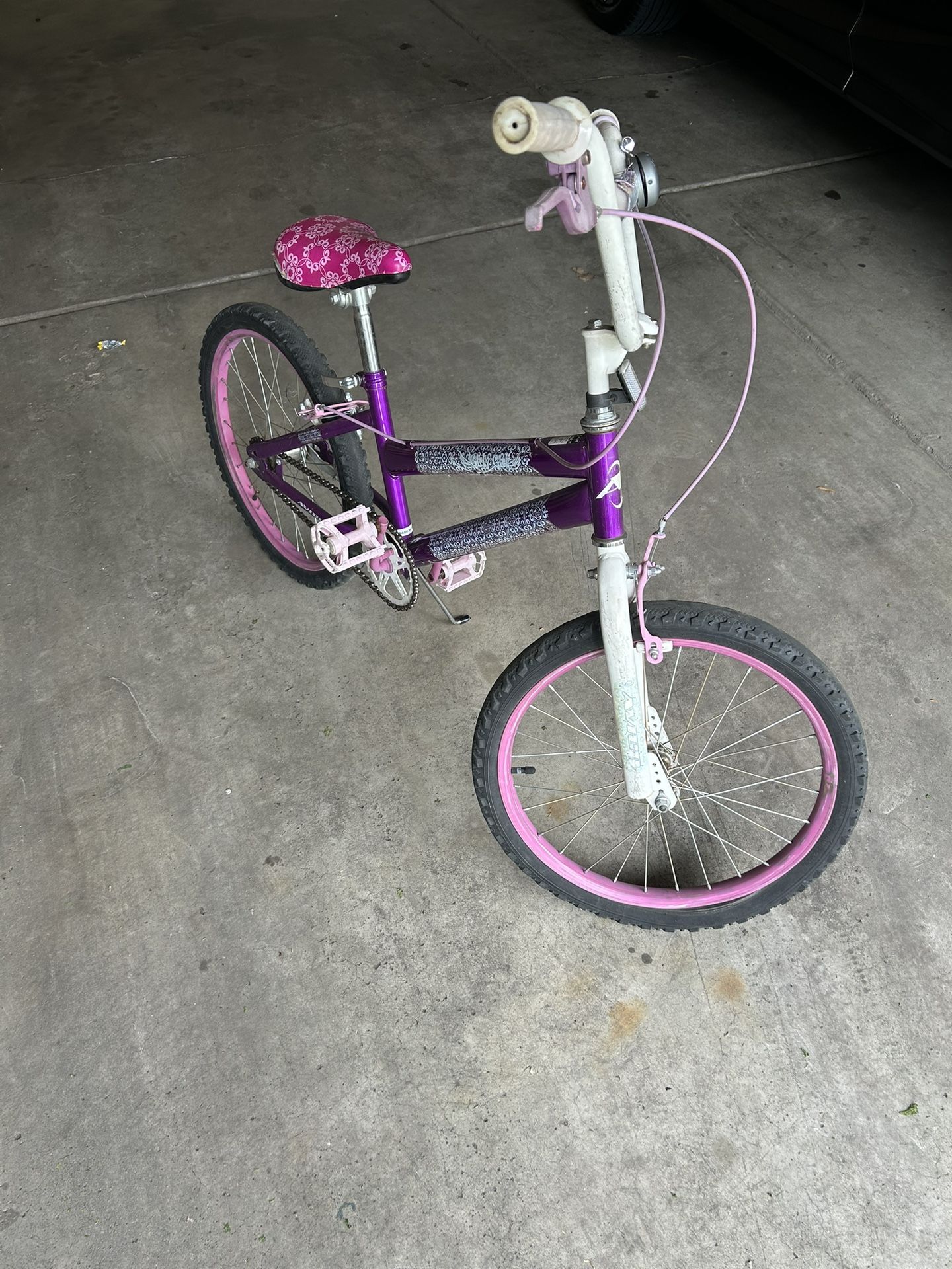 Avigo 20inch Girls Bike