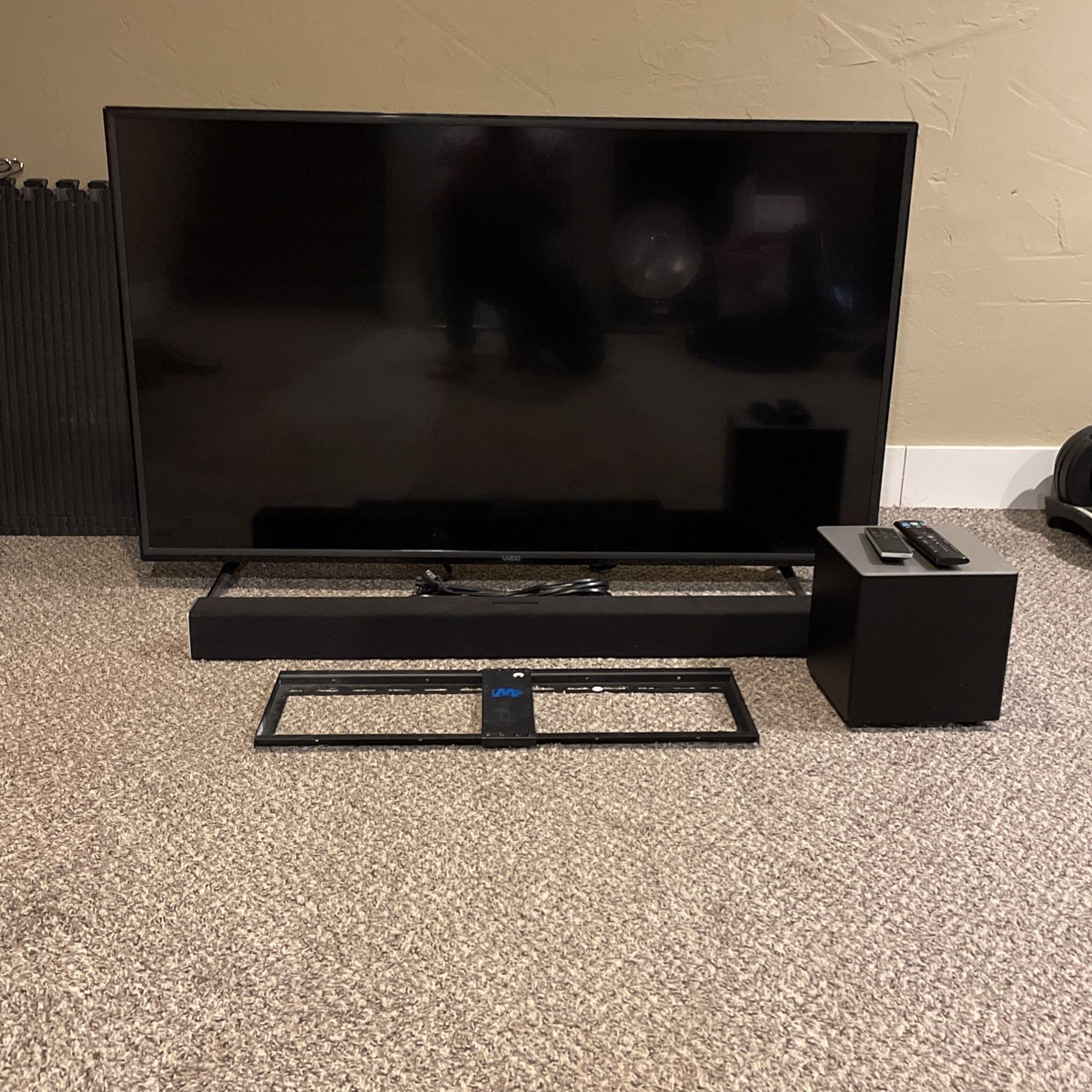 55” Vizio 4K UHD W/Free Soundbar 