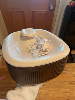 Dog water fountain