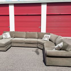 FREE DELIVERY-Grey Sectional Sofa With Chaise!!!